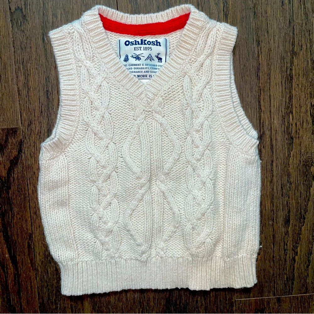 EUC OshKosh 2T Cable Knit Vest
